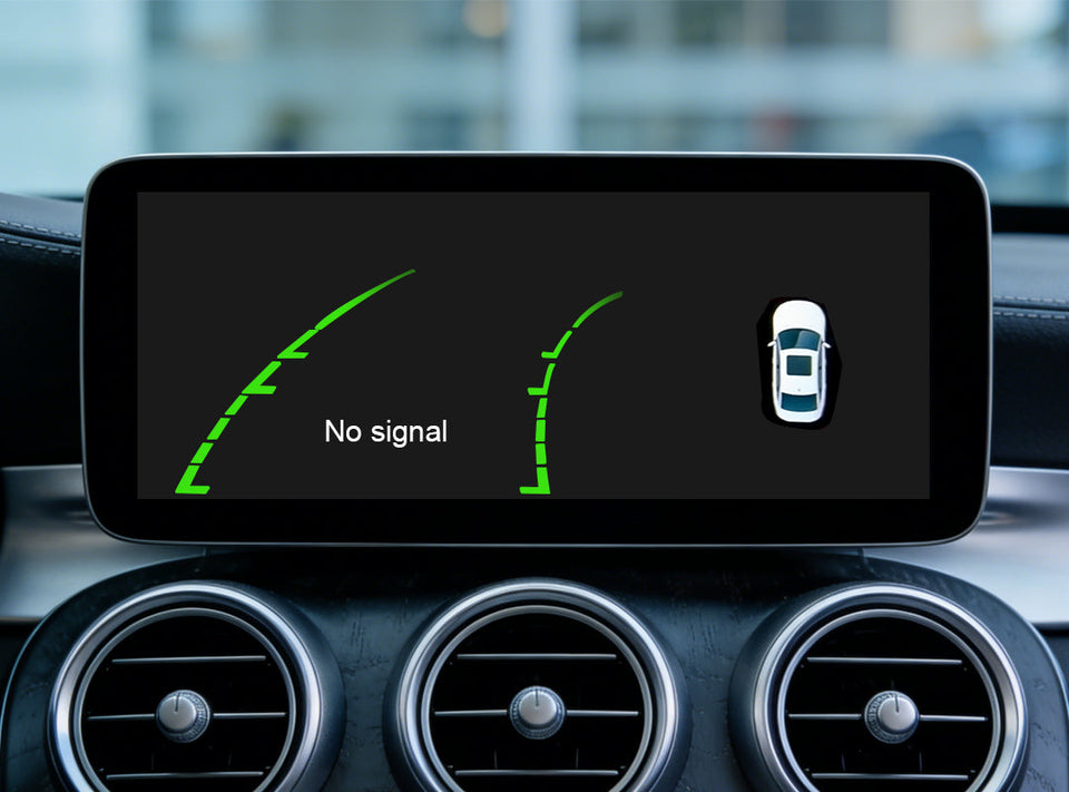 Why isn't the backup camera display showing up on my Mercedes-Benz Linux screen?