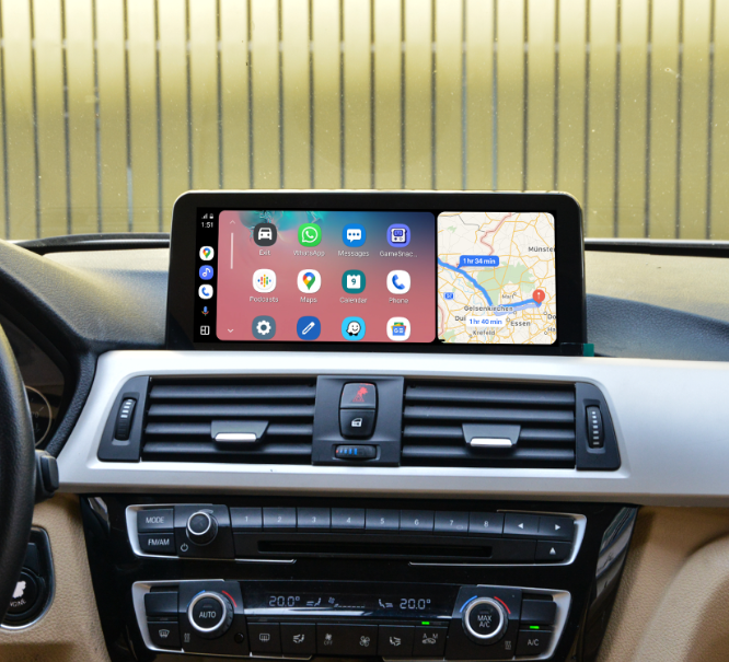 Car dashboard screen: Navigation app & Android Auto interface